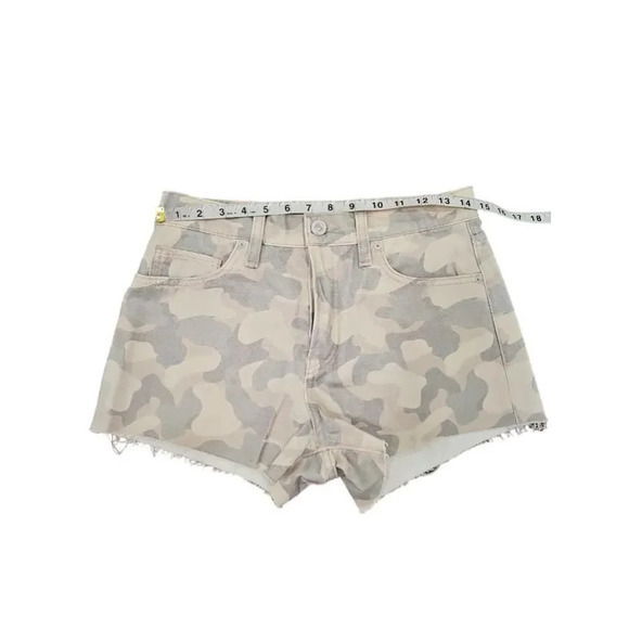 NWOT Hudson Lori Camo Cutoff Shorts Size 27 - Picture 7 of 10